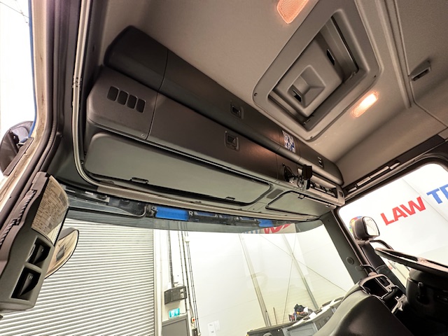 Scania P250 4×2 Sleeper Cab Fridge Box