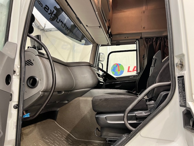 DAF CF 400 4×2 Sleeper Cab Tractor Unit