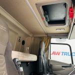 DAF CF65 250 Sleeper Cab Curtainsider - thumbnail