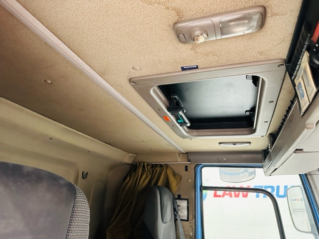 DAF CF65 220 Sleeper Cab Box Van