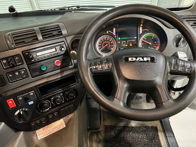 DAF CF 330 Rear Lift Day Cab Fridge Box
