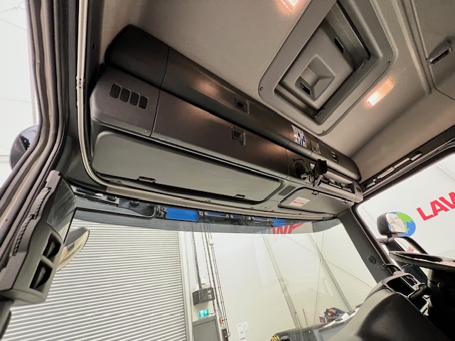 Scania P250 4×2 Sleeper Cab Fridge Box