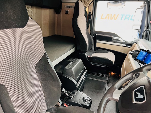 MAN TGX 26.420 6×2 Midlift Tractor Unit