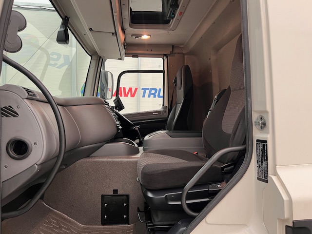 DAF CF 290 6×2 Rear Steer Fridge Box