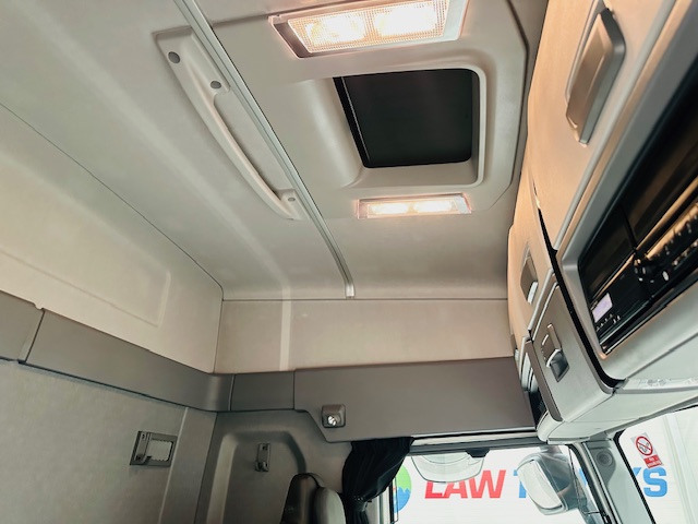 Renault T460 6×2 Midlift Tractor Unit