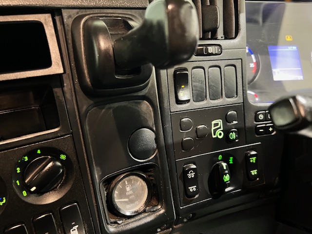 Scania P280 6×2 Rear Lift Day Cab Fridge Box Manual