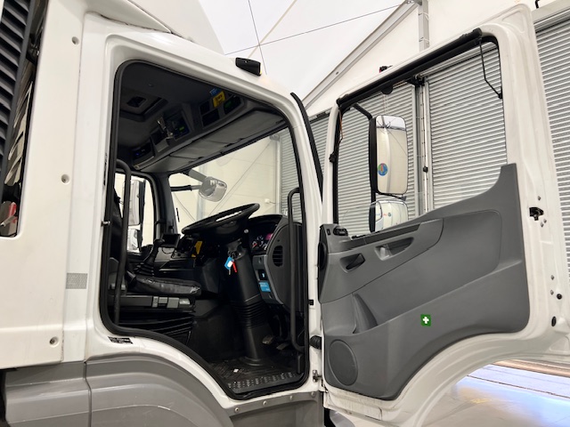 Mercedes Axor 1824 Day Cab Fridge Box Van
