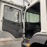 Mercedes Axor 1824 Day Cab Curtainsider - thumbnail