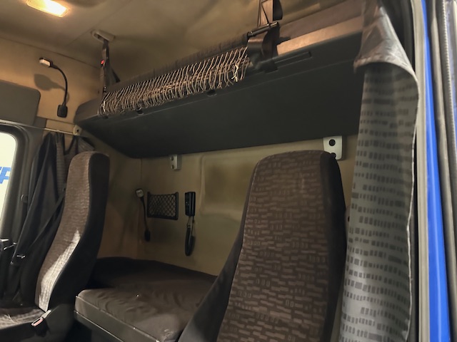 Scania R270 4×2 Sleeper Cab Box Van Manual