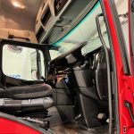 Mercedes Actros 2533 6×2 Sleeper Cab Curtainsider - thumbnail