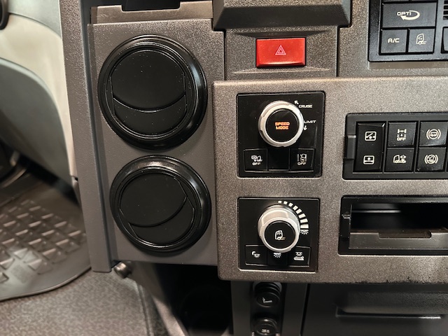 Renault T480 High 4×2 Tractor Unit