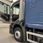 Mercedes Actros 2530 6×2 Day Cab Curtainsider - thumbnail