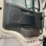 Volvo FM 330 6×2 Rear Lift Sleeper Cab Flatbed - thumbnail