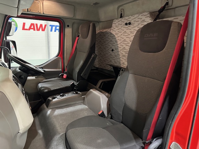 DAF LF 250 Sleeper Cab Curtainsider