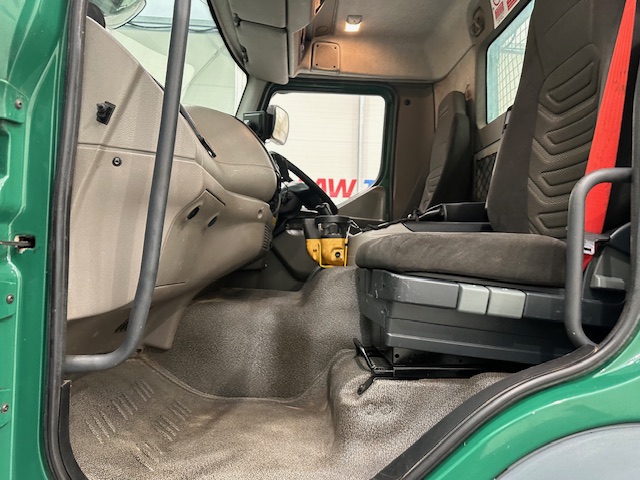 DAF LF55 220 Day Cab Dropside Crane