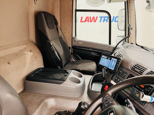 DAF CF 290 6×2 Rear Steer Fridge Box