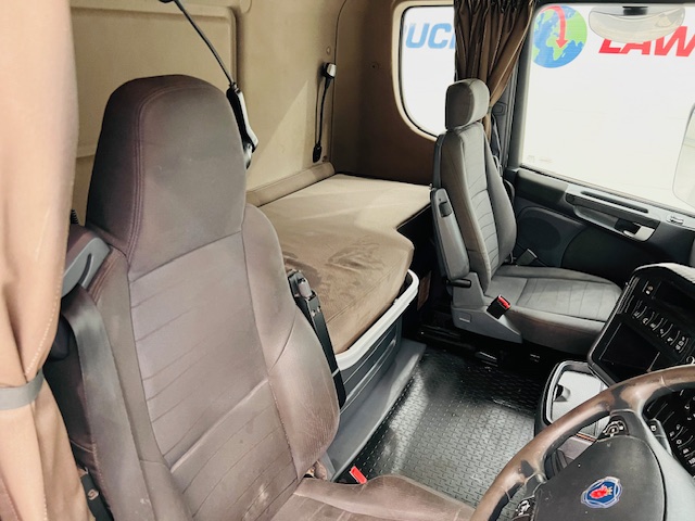Scania R450 6×2 Midlift Topline Tractor Unit