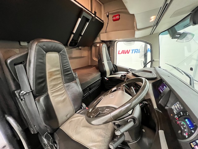 Volvo FH 500 6×2 Midlift Tractor Unit