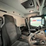 Mercedes Actros 1824 Day Cab Curtainsider - thumbnail