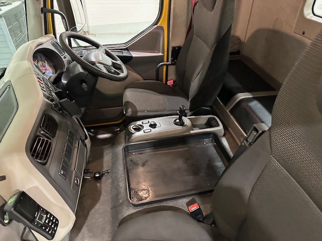 DAF LF 250 4×2 Rest Cab Tractor Unit