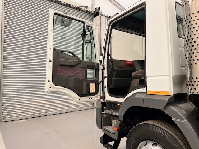 Seddon Atkinson Strato 385 6×4 Double Drive Flatbed