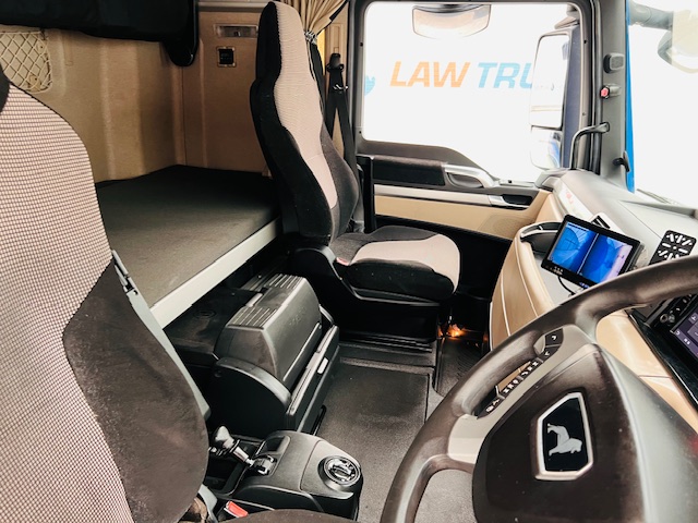 MAN TGX 26.420 6×2 Midlift Tractor Unit