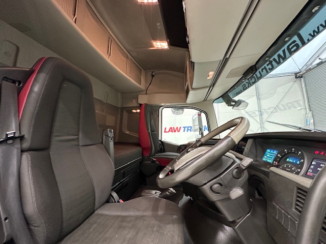 Volvo FH 500 Euro 5 6×2 Midlift Tractor Unit