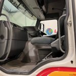 Volvo FM 330 6×2 Rear Lift Sleeper Cab Flatbed - thumbnail