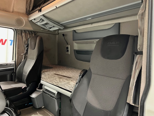 DAF XF 510 6×2 Midlift Tractor Unit Manual