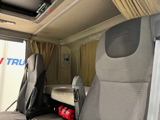 DAF CF85 360 6×2 Midlift Tractor Unit