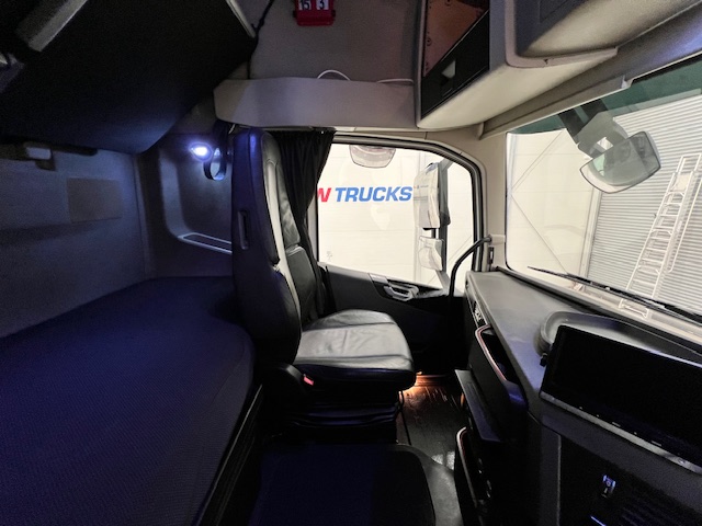 Volvo FH 500 6×2 Midlift Tractor Unit