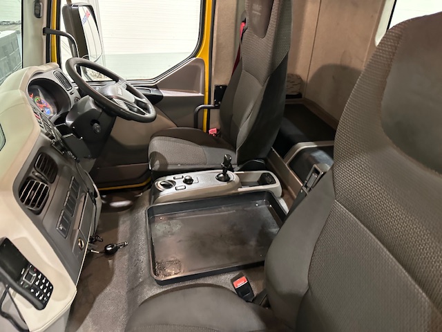 DAF LF 250 4×2 Rest Cab Tractor Unit