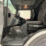 Mercedes Axor 1824 Day Cab Curtainsider - thumbnail