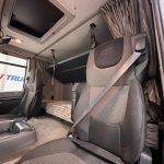 DAF CF 330 6×2 Rear Lift Sleeper Cab Curtainsider - thumbnail