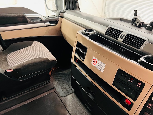 MAN TGX 26.460 6×2 Tractor Unit