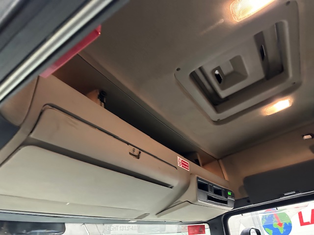 Scania R270 4×2 Sleeper Cab Box Van Manual
