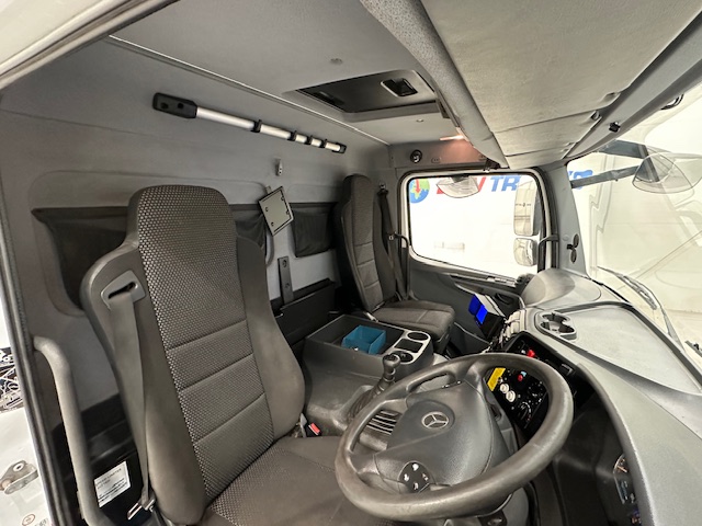 Mercedes Axor 1824 Day Cab Fridge Box
