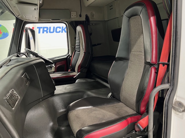 Volvo FM 450 6×2 Midlift Tractor Unit