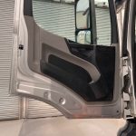Mercedes Actros 2530 6×2 Day Cab Curtainsider - thumbnail