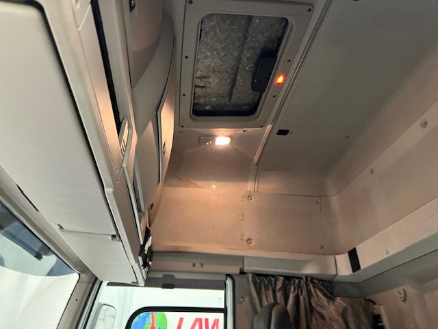 DAF CF 400 4×2 Sleeper Cab Tractor Unit