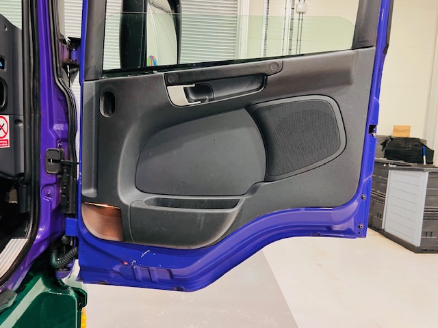 Scania P280 10 Tyre Rear Lift Curtainsider