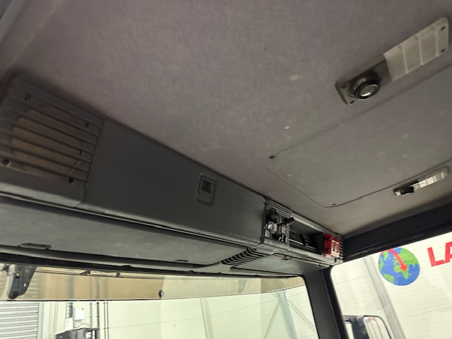 Scania P94 230 4×2 Day Cab Skip Loader