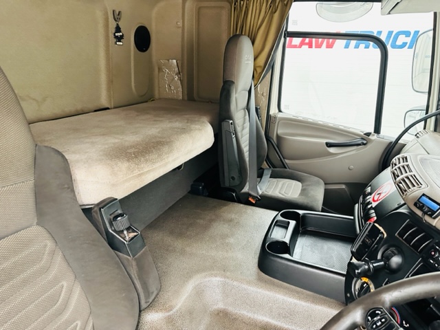 DAF CF65 250 Sleeper Cab Curtainsider