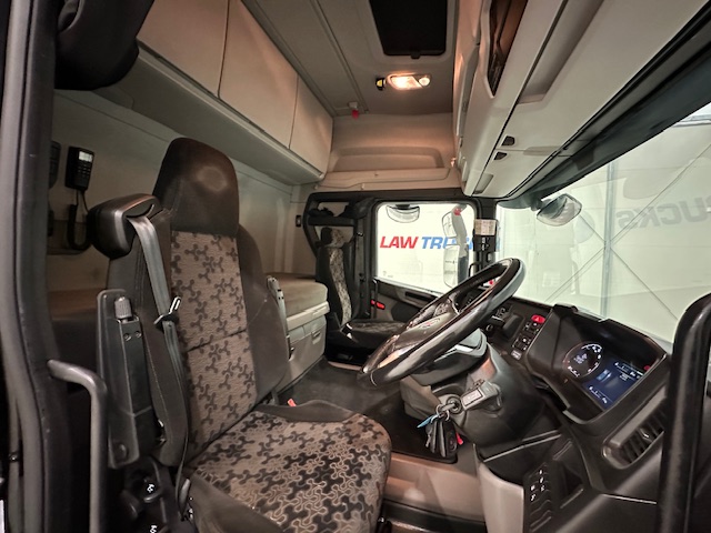 Scania R450 6×2 Midlift Highline Tractor Unit