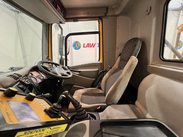 DAF CF75 310 6×4 Day Cab Gritter