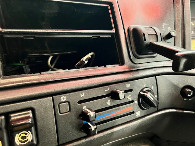 Volvo FM12 380 6×2 Midlift Tractor Unit Manual