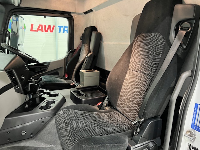 Mercedes Antos 1827 Day Cab Fridge Box
