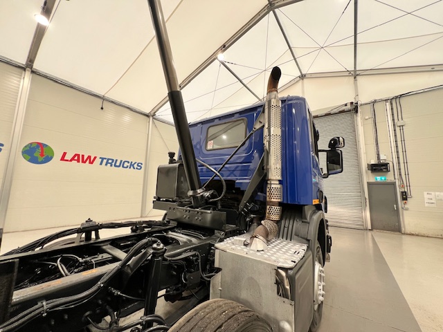 Scania P370 8×4 Rest Cab Tipper Manual