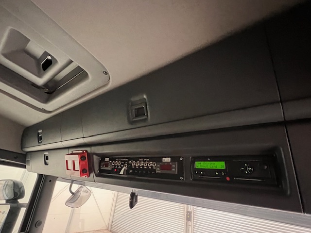 Scania P320 6×2 10 Tyre Rear Lift Insulated Box Van