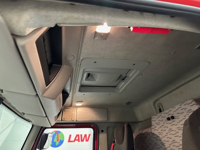 DAF LF 250 Sleeper Cab Curtainsider